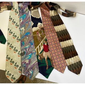 LOT OF 22 NECKTIES…MANY VINTAGE‎